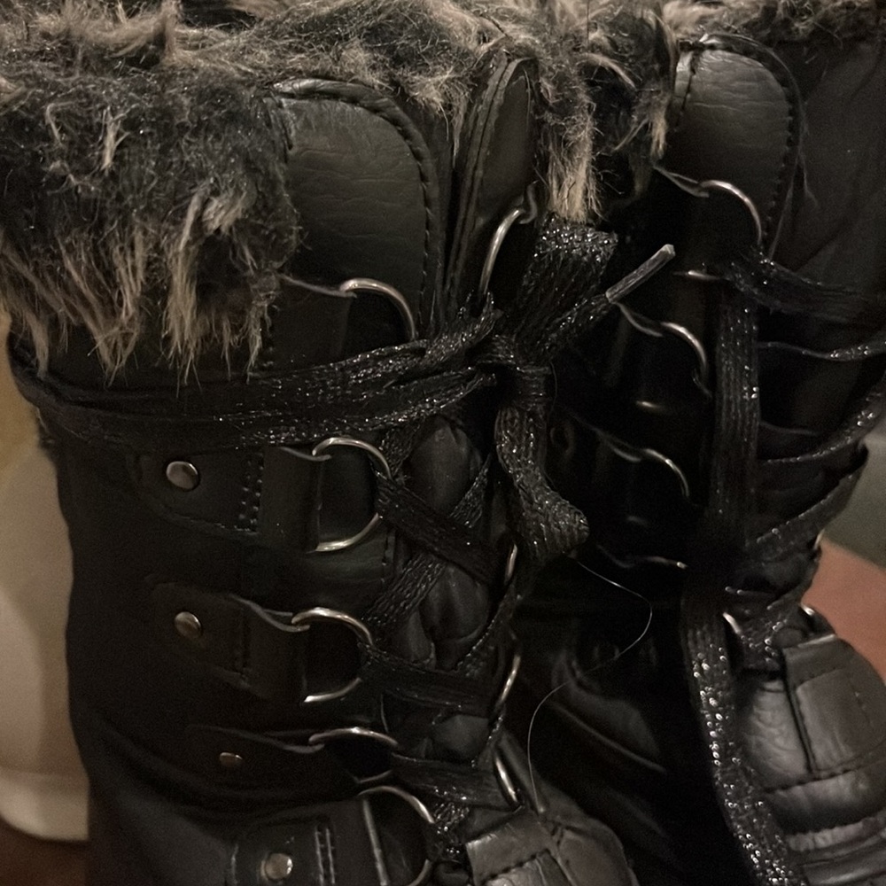 Quest boots - Picture 2 of 11